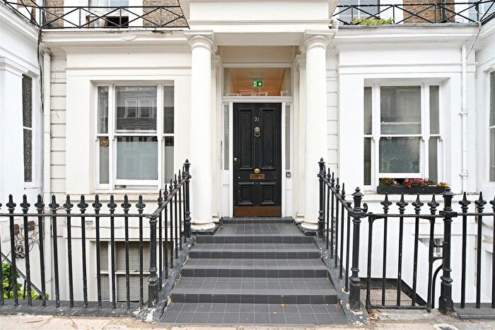 1 Bedroom Flat To Rent In Collingham Place, London, SW5