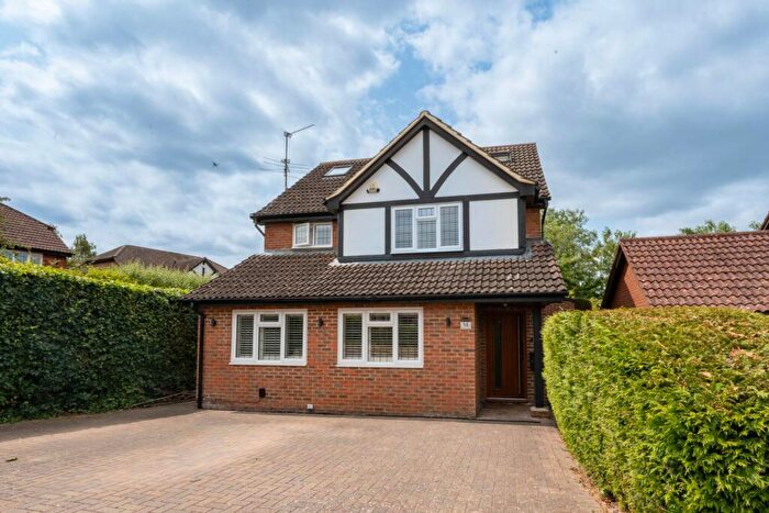 5 Bedroom Detached House For Sale In Gateford Drive, Horsham, RH12