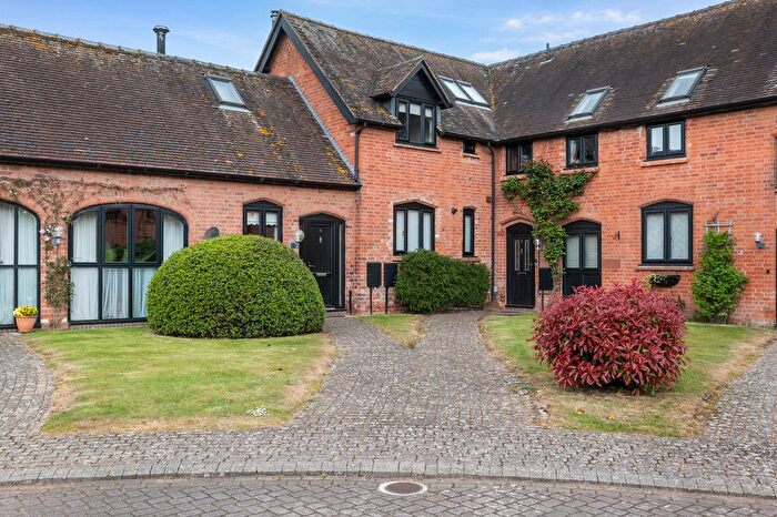 4 Bedroom Barn Conversion For Sale In Holt Castle Barns, Holt Heath, Worcestershire., WR6