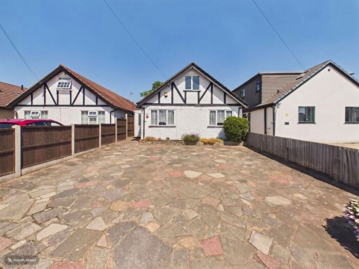 3 Bedroom Detached Bungalow For Sale In Pield Heath Road, Uxbridge, UB8