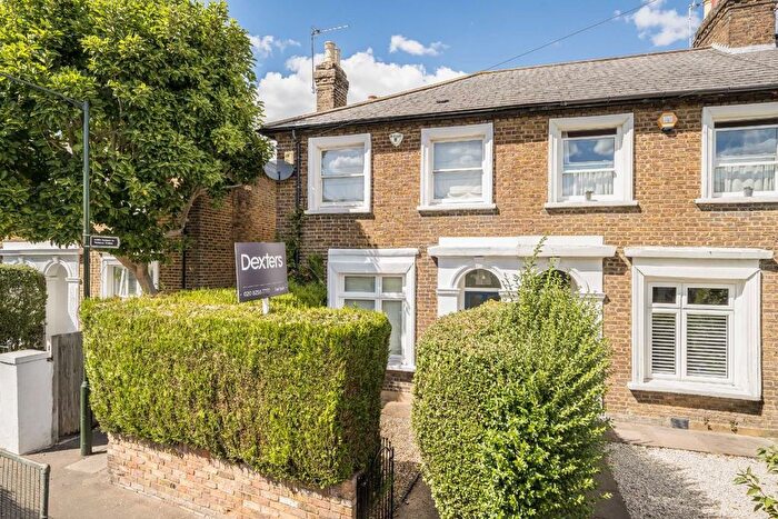 3 Bedroom Property For Sale In Oldfield Road, Hampton, TW12