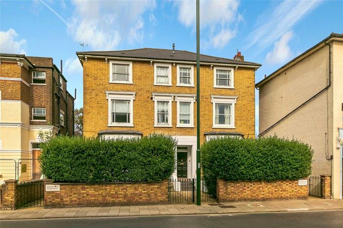 2 Bedroom Flat To Rent In Sheen Road, Richmond, TW9