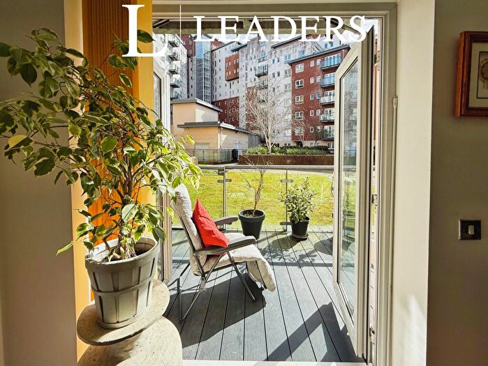 Apartment To Rent In Oceana Boulevard, Southampton, SO14