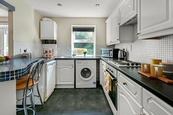 3 Bedroom Terraced House To Rent In Livingstone Road, Thornton Heath, CR7