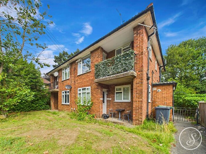 1 Bedroom Flat For Sale In Leafield Close, Leeds, LS17