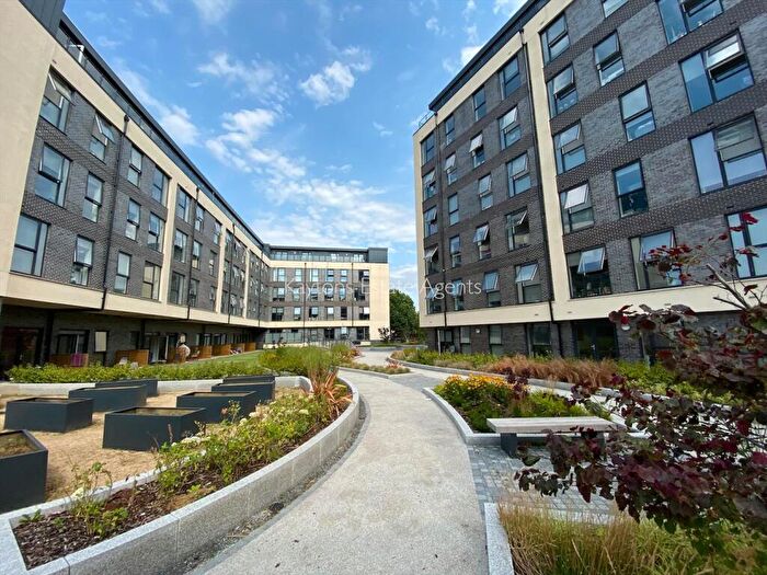 2 Bedroom Apartment To Rent In Bridgewater Point, Worrall Street, Salford, M5