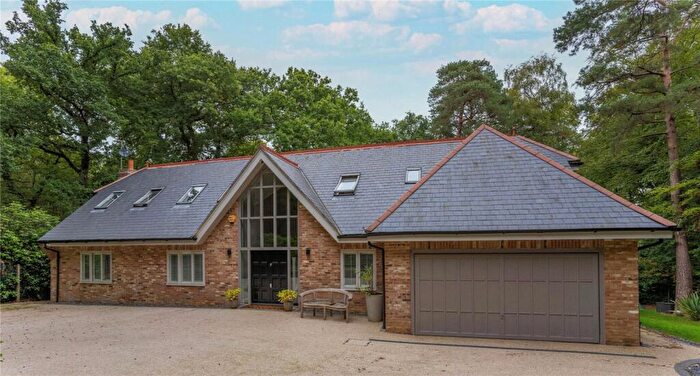 6 Bedroom Detached House For Sale In Stoke Common Road, Fulmer, SL3