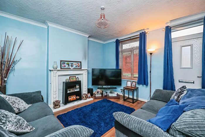 3 Bedroom Semi-Detached House For Sale In North Street, Huthwaite, Sutton-In-Ashfield, NG17