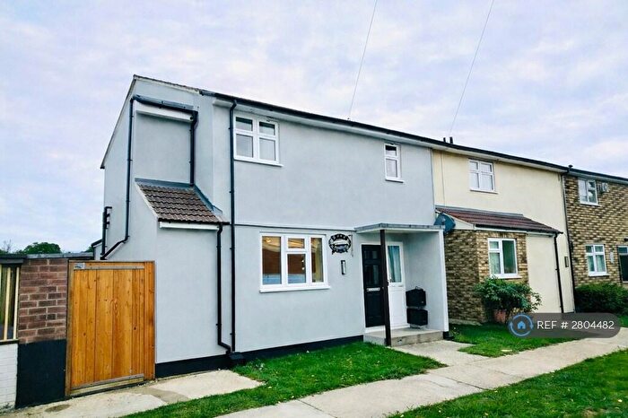 2 Bedroom Flat To Rent In Amber Rose House, Dagenham, RM10