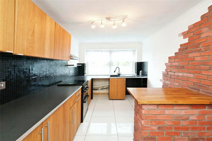 2 Bedroom Flat For Sale In Glebelands Road, Filton, Bristol, Gloucestershire, BS34