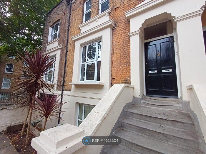 2 Bedroom Flat To Rent In Cressingham Road, London, SE13