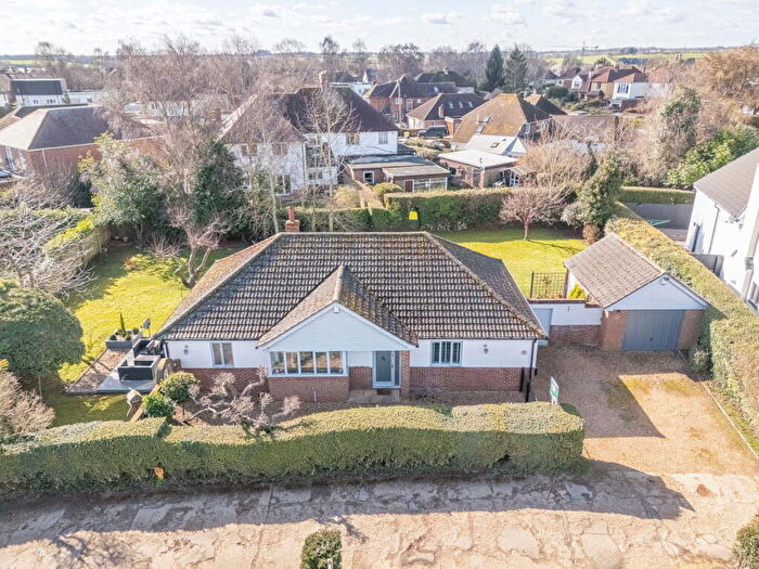 3 Bedroom Detached Bungalow For Sale In Spinney Lane, Kettering, NN15