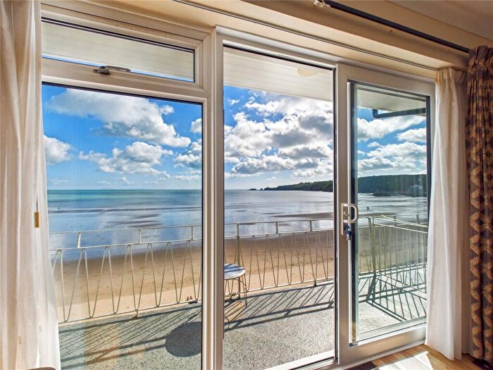 1 Bedroom Flat For Sale In The Strand, Saundersfoot, Pembrokeshire, SA69