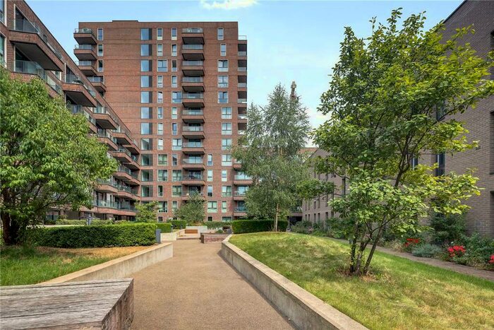 1 Bedroom Apartment To Rent In Connaught Heights, Agnes George Walk, West Silvertown, Pontoon Dock, London, E16