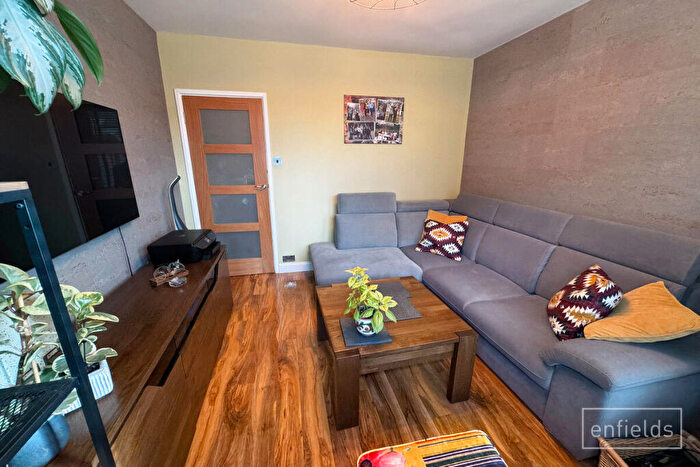 2 Bedroom Semi-Detached House For Sale In Princes Road, Southampton, SO15