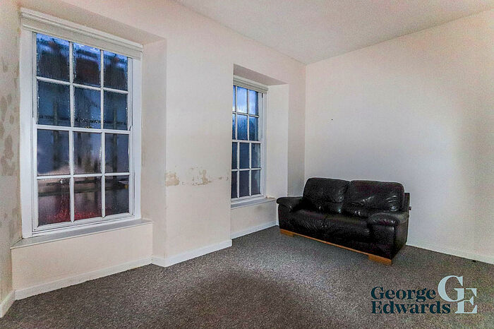 1 Bedroom Apartment To Rent In - Hill Street, Haverfordwest, SA61