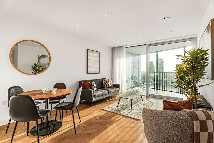 1 Bedroom Flat For Sale In Southwark Bridge Road, Borough, SE1