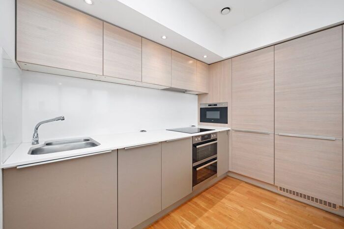 2 Bedroom Flat To Rent In Colonial Drive, London, W4