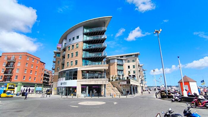 2 Bedroom Flat For Sale In Dolphin Quays, The Quay, Poole, Dorset, BH15