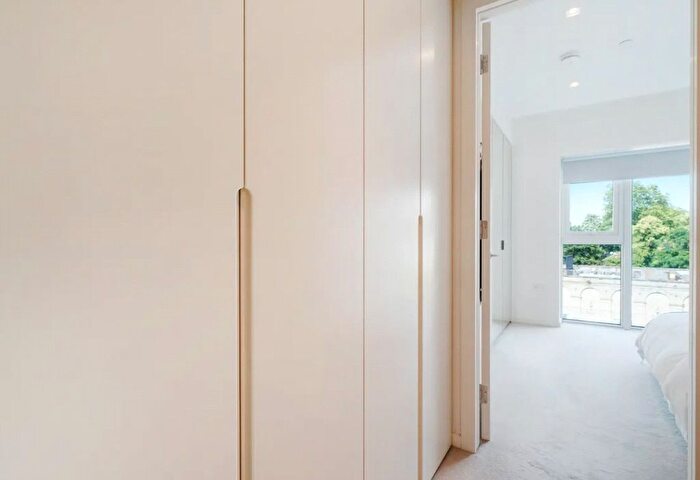 1 Bedroom Flat For Sale In Lille Square, Chelsea Village, Chelsea Village, SW6