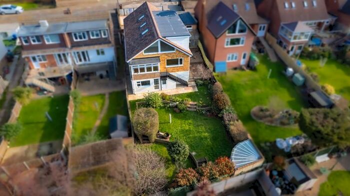 5 Bedroom Detached House To Rent In Clovelly Drive, Minster., ME12