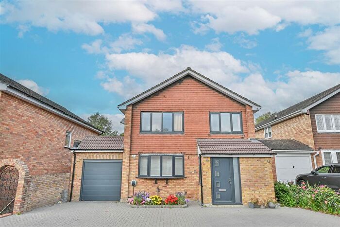 4 Bedroom Detached House For Sale In Talbrook, Brentwood, CM14