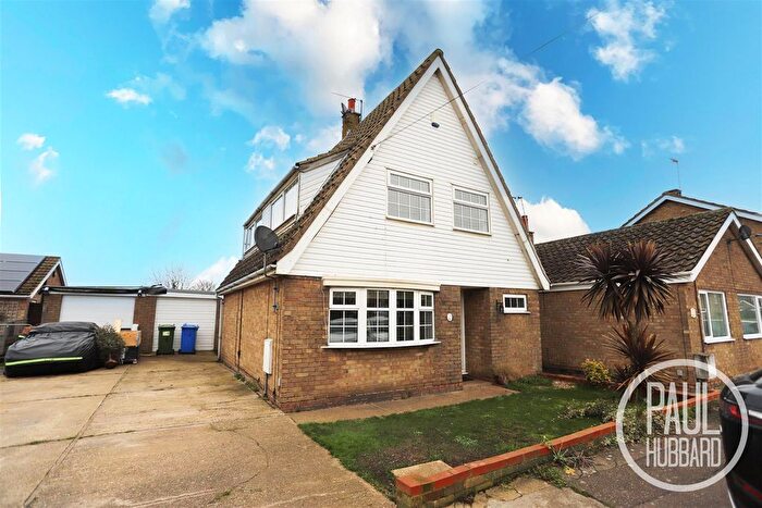 3 Bedroom Detached House For Sale In Honeysuckle Close, Pakefield, NR33