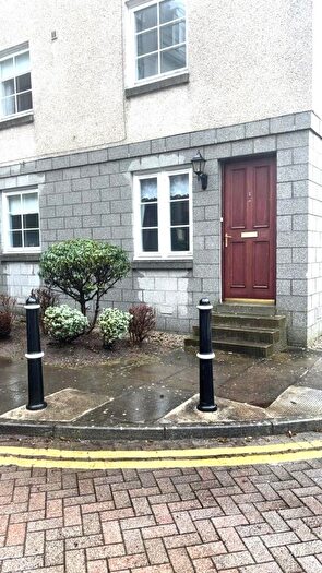 2 Bedroom Flat To Rent In Fonthill Avenue, Aberdeen, AB11