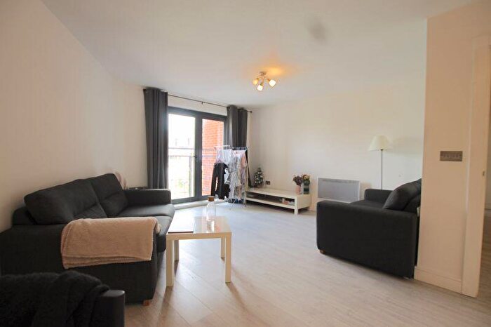 2 Bedroom Flat To Rent In Galleon Way, Cardiff, CF10