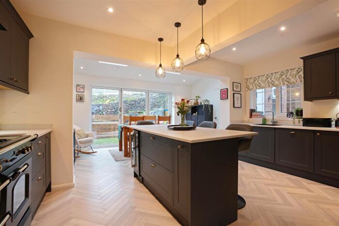 3 Bedroom Detached House For Sale In Robertson Road, Walkley, S6