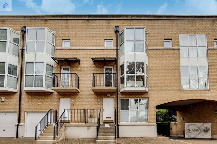 4 Bedroom Town House To Rent In Queen Of Denmark Court, London, SE16