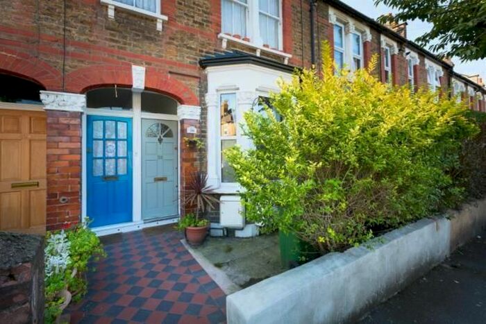 1 Bedroom Flat To Rent In Ringwood Road, London E17