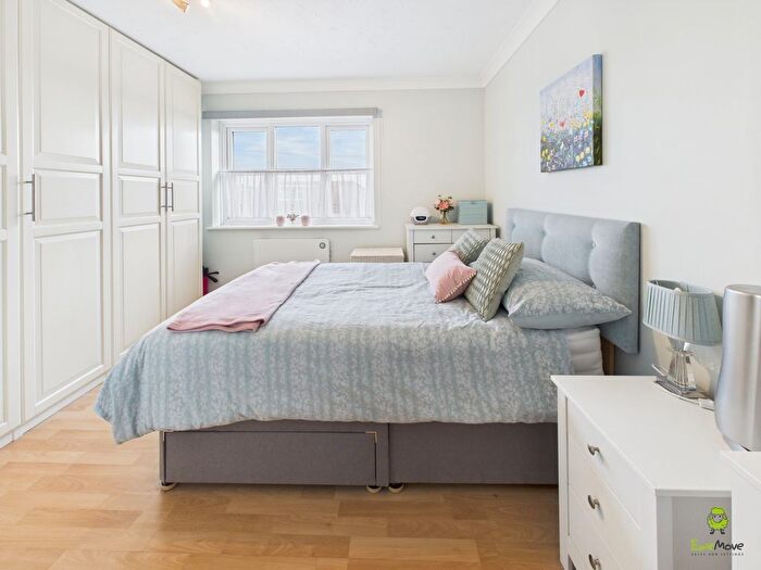 1 Bedroom Flat For Sale In Brampton Lodge, Brampton Road, Bexleyheath, DA7