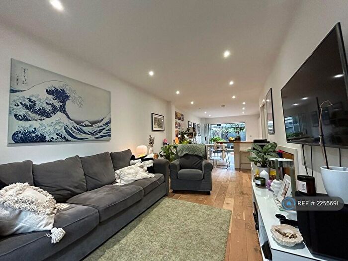 2 Bedroom Terraced House To Rent In Fawcett Road, Croydon, CR0