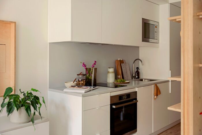 Studio To Rent In Walnut Tree Close, Guildford, Surrey, GU1