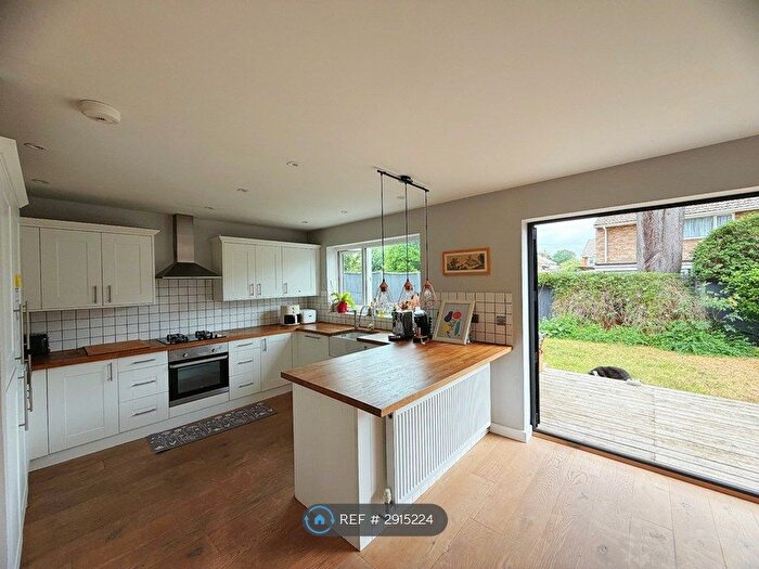 4 Bedroom Detached House To Rent In Albury Close, Hampton, TW12