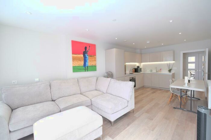 1 Bedroom Flat To Rent In Montmorency Gardens, N11