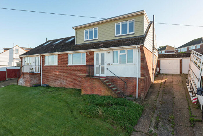 4 Bedroom Chalet For Sale In St. Davids Close, Whitstable, CT5
