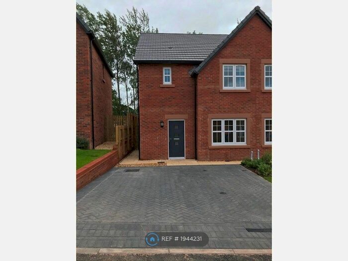 3 Bedroom Semi-Detached House To Rent In Lough Wood Crescent, Carlisle, CA4