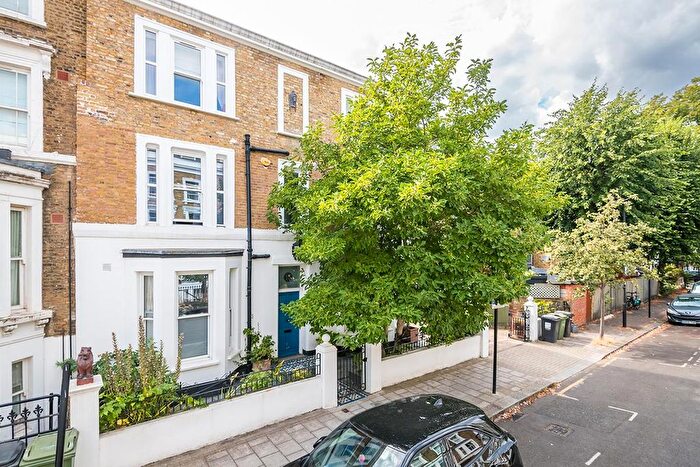 5 Bedroom End Of Terrace House For Sale In Luxor Street, Camberwell, SE5
