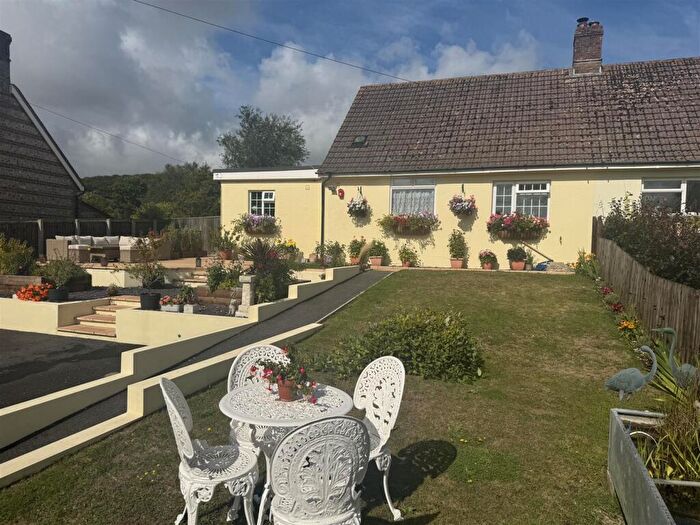 3 Bedroom Semi-Detached House For Sale In Hartfoot Lane, Melcombe Bingham, DT2