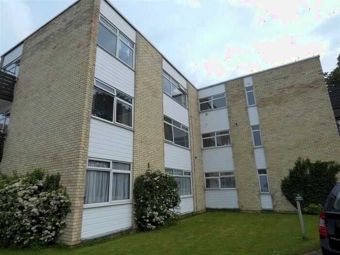2 Bedroom Flat To Rent In Chapel Street, Chesterton, Cambridge, CB4