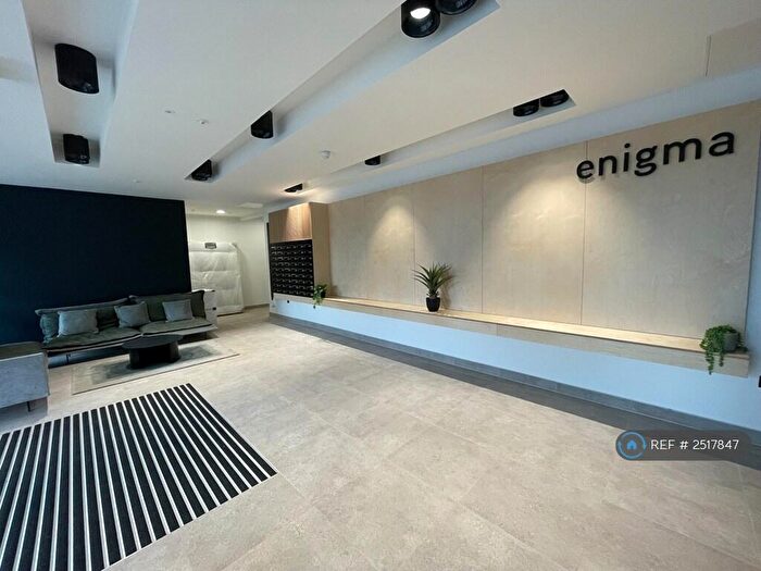 2 Bedroom Flat To Rent In Block B, Salford, M3