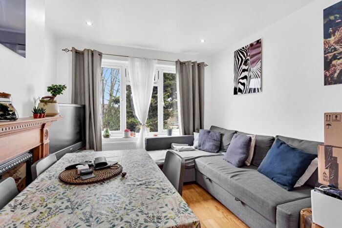 1 Bedroom Flat To Rent In Whittington Road, London, N22