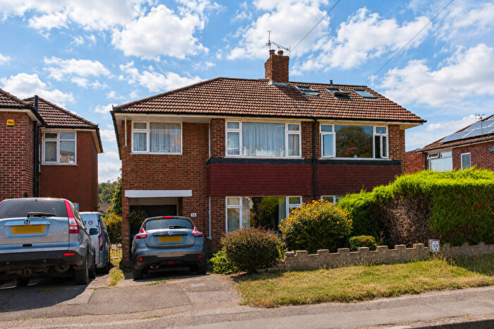 4 Bedroom Semi Detached House For Sale In Fairway, Hemel Hempstead, HP3