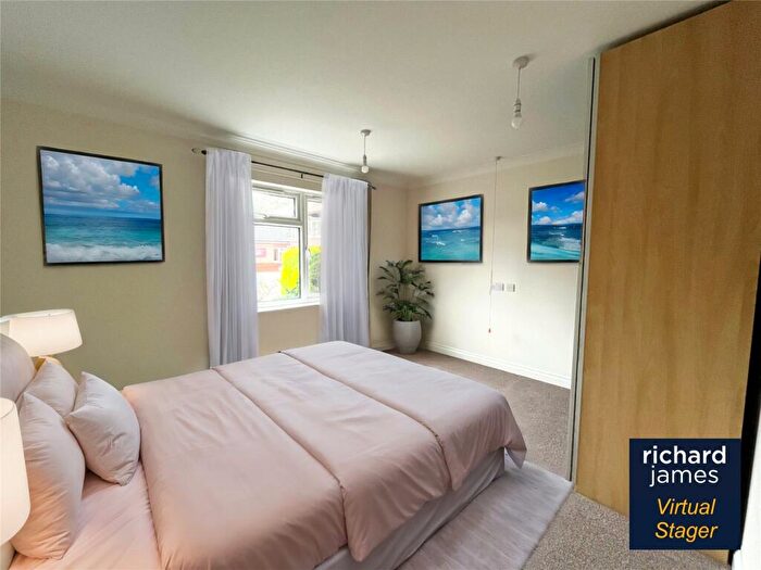 2 Bedroom Apartment For Sale In Stanton Lodge, Kingsdown Road, South Marston, SN3