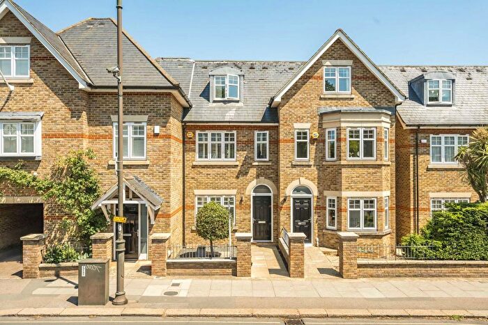 4 Bedroom Property To Rent In Home Park Road, Wimbledon Park, SW19