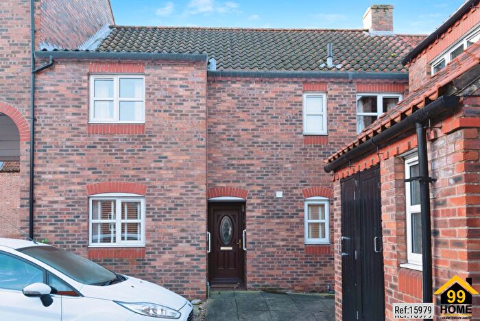 2 Bedroom Flat For Sale In St Johns Court, East Yorkshire, DN14