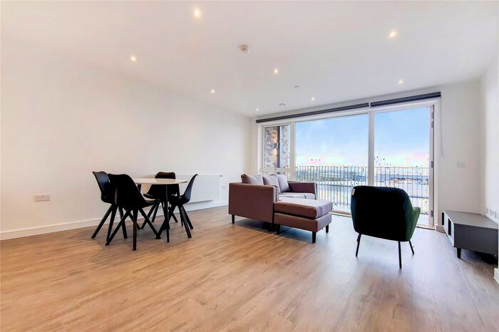 2 Bedroom Flat To Rent In Fresh Wharf Road, Barking, Essex, IG11