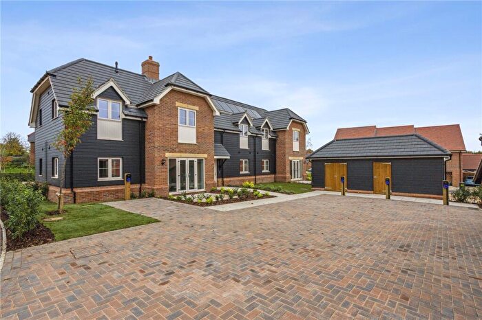 1 Bedroom Apartment For Sale In Tower House Farm, The Street, Mortimer, Reading, RG7